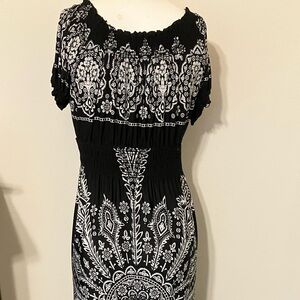 Chic Black and White Maxi Dress